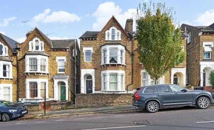 Ferme Park Road, Crouch End, N8