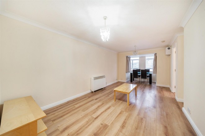 Images for Bourneside Crescent, Southgate, N14 EAID:philipalexanderapi BID:1