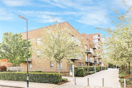 Bath House Court, Smithfield Square, Hornsey, N8